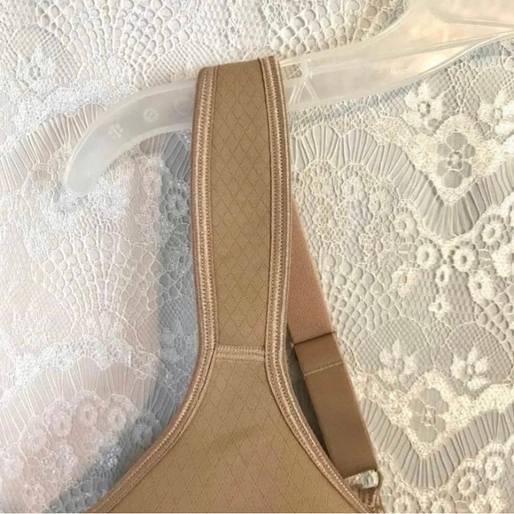 NWT Breezies Tan Underwire Comfort Strap T-Shirt Bra / 44C - Picture 3 of 9